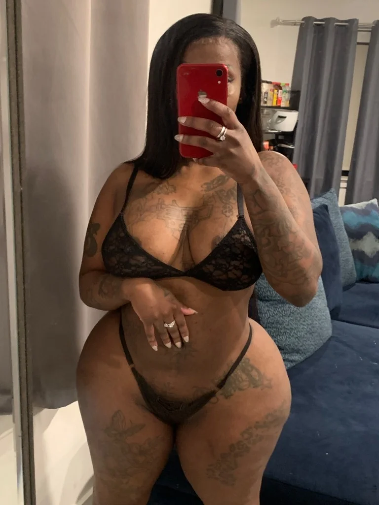 Body Sexy and Pussy Pink Daddy U Wanna Take A Peek SERIOUS I... in Philadelphia – Women Seeking Men photo 3