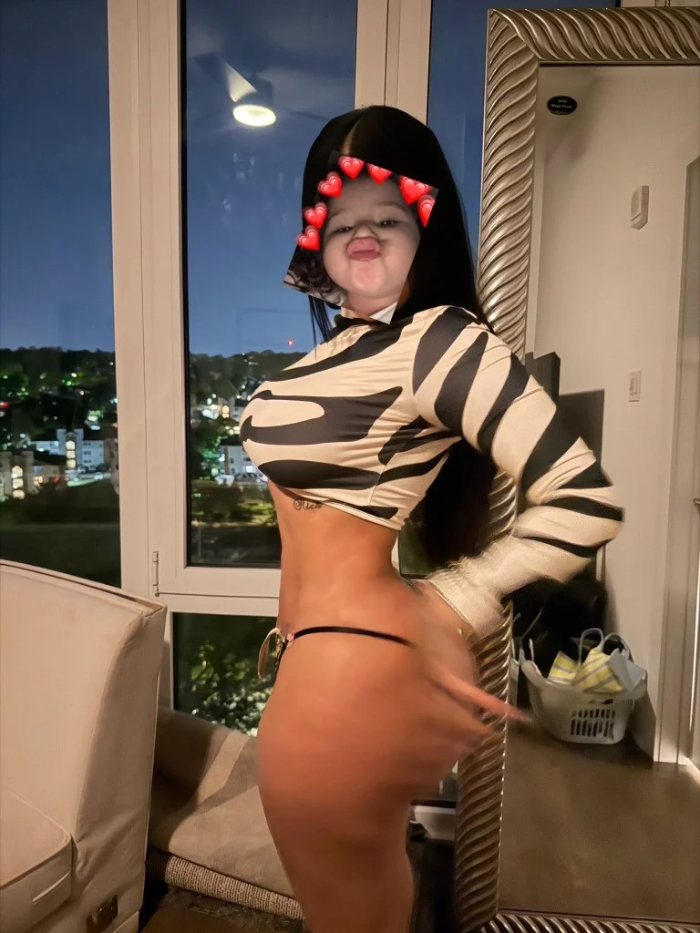 Hi baby come see me available for threesom full service big ass Outcall