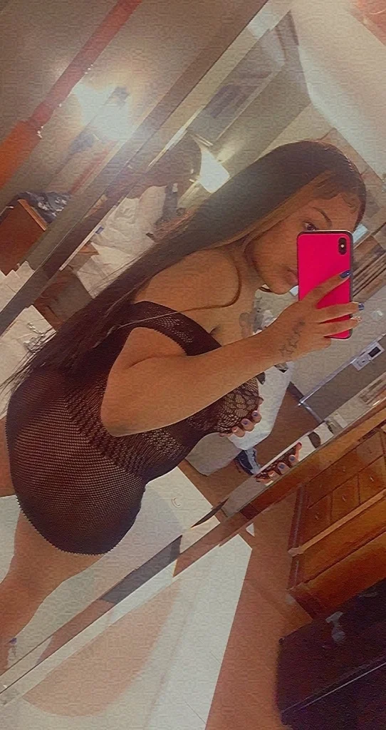 THE REAL DEAL TS BELLA Hosting DelcoOutcalls ANYWHERE in Philadelphia – Women Seeking Men photo 2