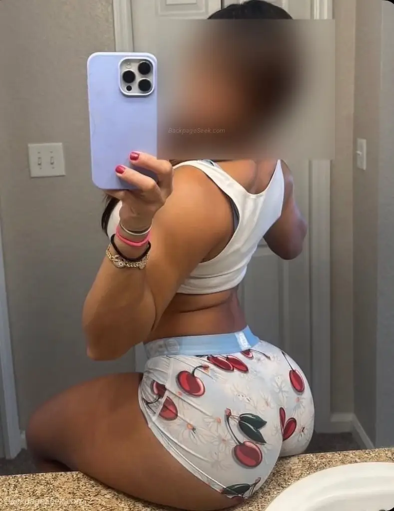 AVAILABLE 24/7 INCALL LATINA BIG ASS