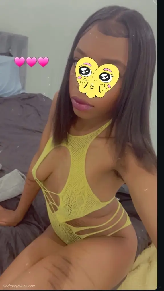 CARPLAY CONDOM ONLY Hey my period is on Im available Ss 80 h... in Philadelphia – Women Seeking Men photo 4