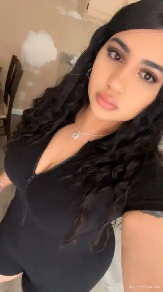 sexy girl looking for some fun