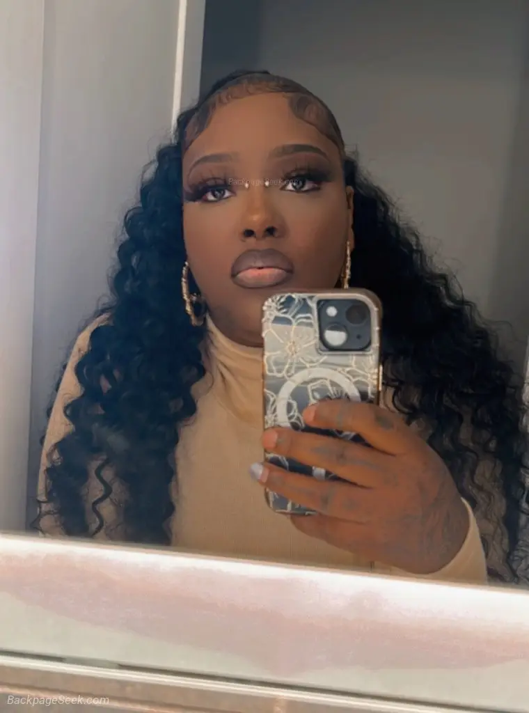 OUTCALLSINCALLS Trinidadian Queen hope you like a creamer an... in Philadelphia – Women Seeking Men photo 5