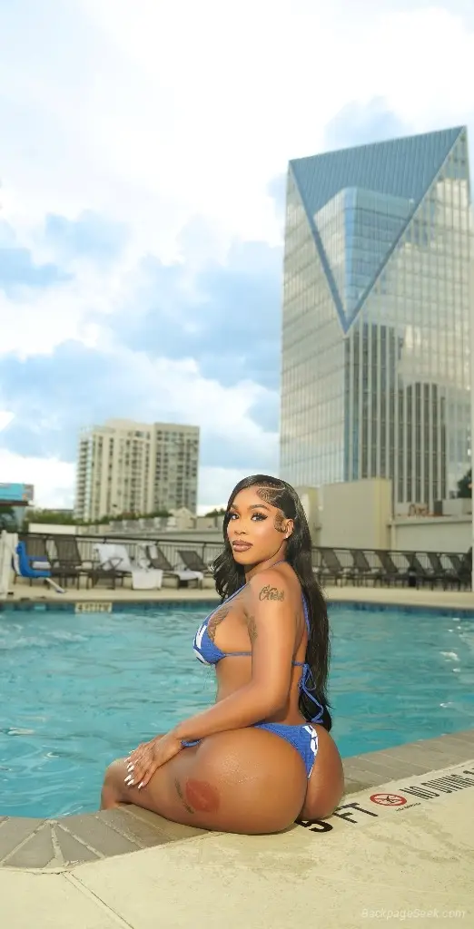 Di real Jamaican baddie visiting