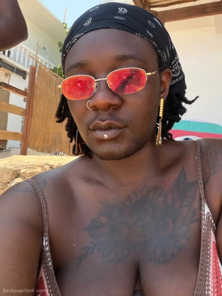 Thick Chocolate Intersex Femme in Philadelphia – Women Seeking Men photo 2