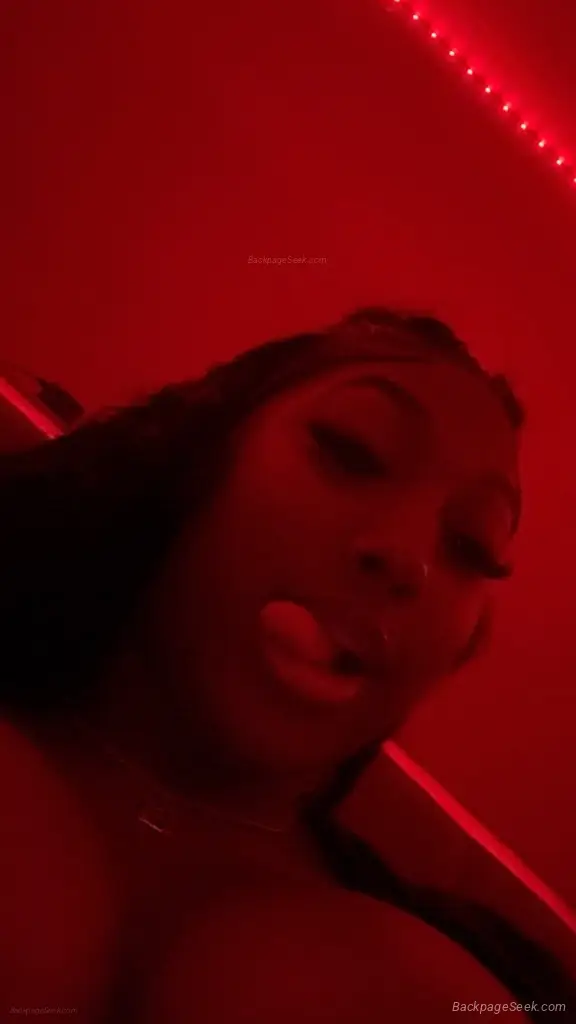 South philly come pull up on me and get your dick sucked boo... in Philadelphia – Women Seeking Men photo 6
