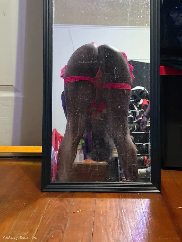 outcalls require Lyft there and back cardate provides their... in Philadelphia – Women Seeking Men photo 2