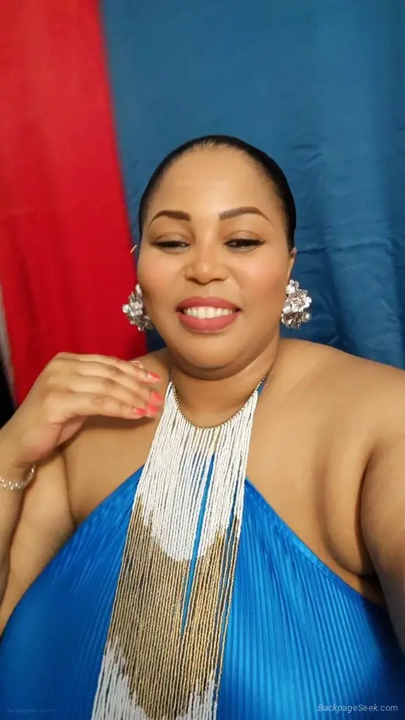 African queen use on pics to text in Philadelphia – Women Seeking Men photo 2