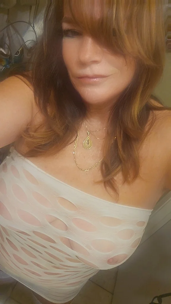 Does your dick keep bugging you to get out in Phoenix – Women Seeking Men photo 2