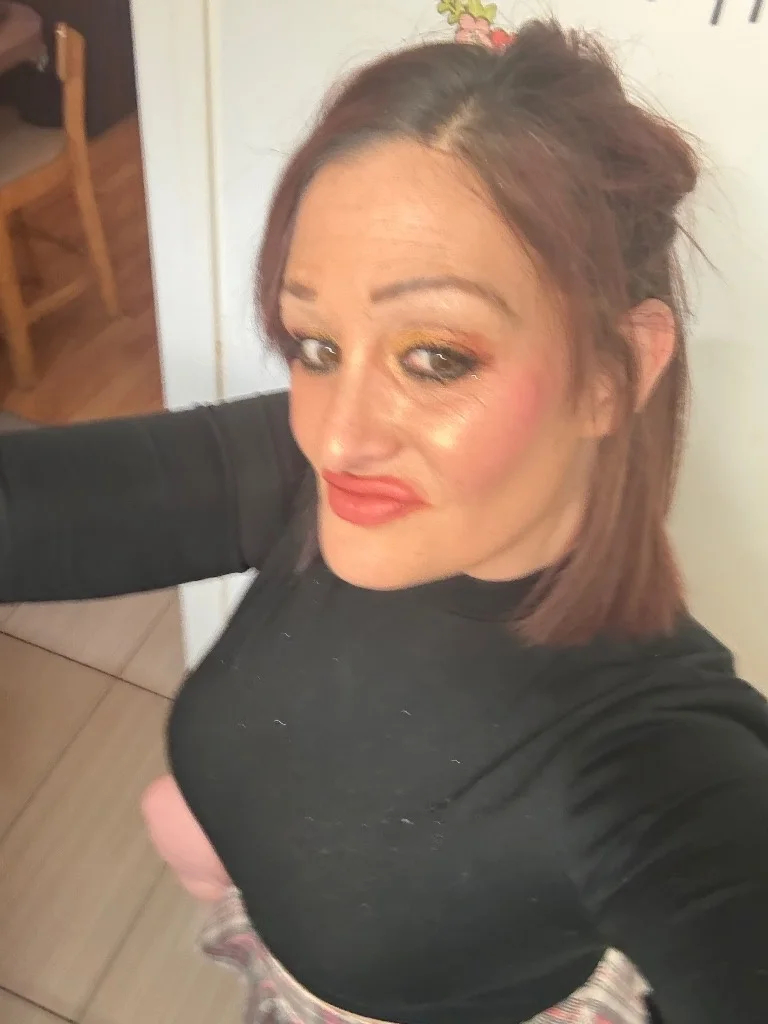 Feeling frisky my number is different only because I have to... in Phoenix – Women Seeking Men photo 4