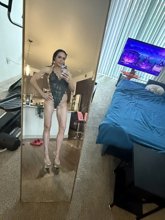 Fit Lady Near Phoenix Airport in Phoenix – Women Seeking Men photo 4