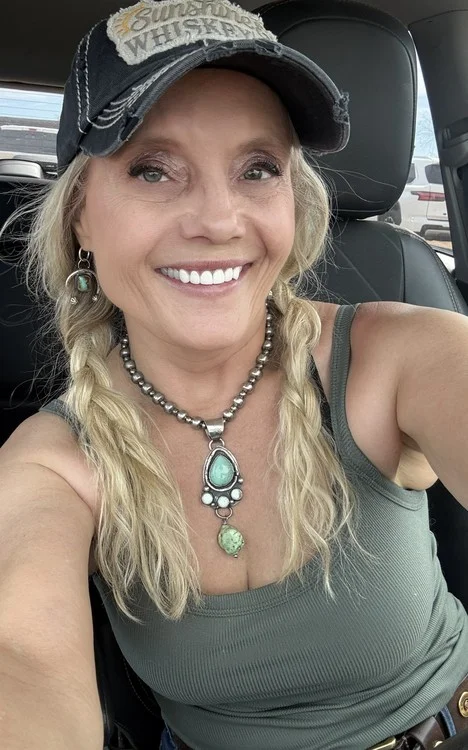 Mature Vixen Phoenix in Phoenix – Women Seeking Men photo 2