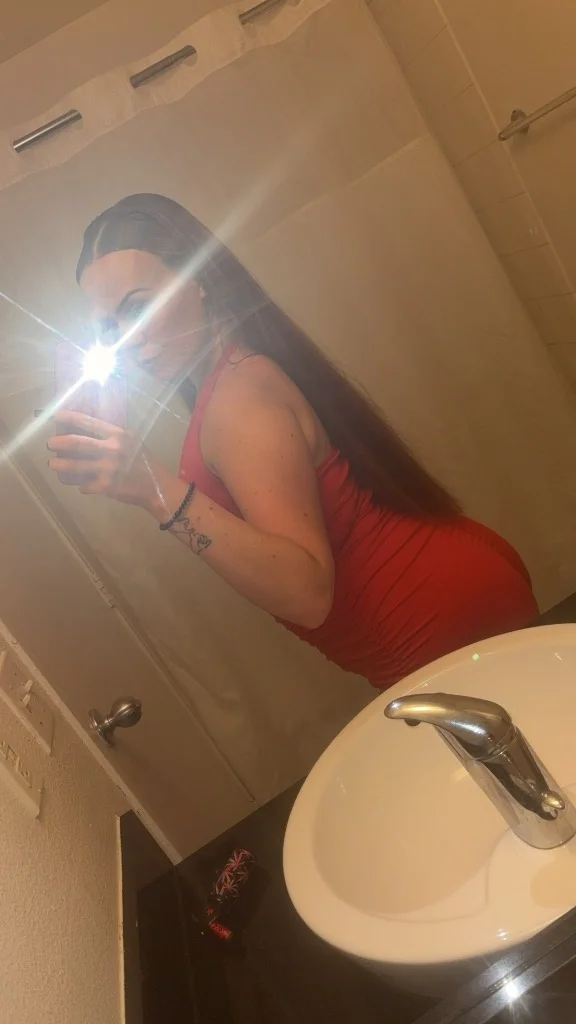 Curves That Speak for Themselves in Phoenix – Women Seeking Men photo 4