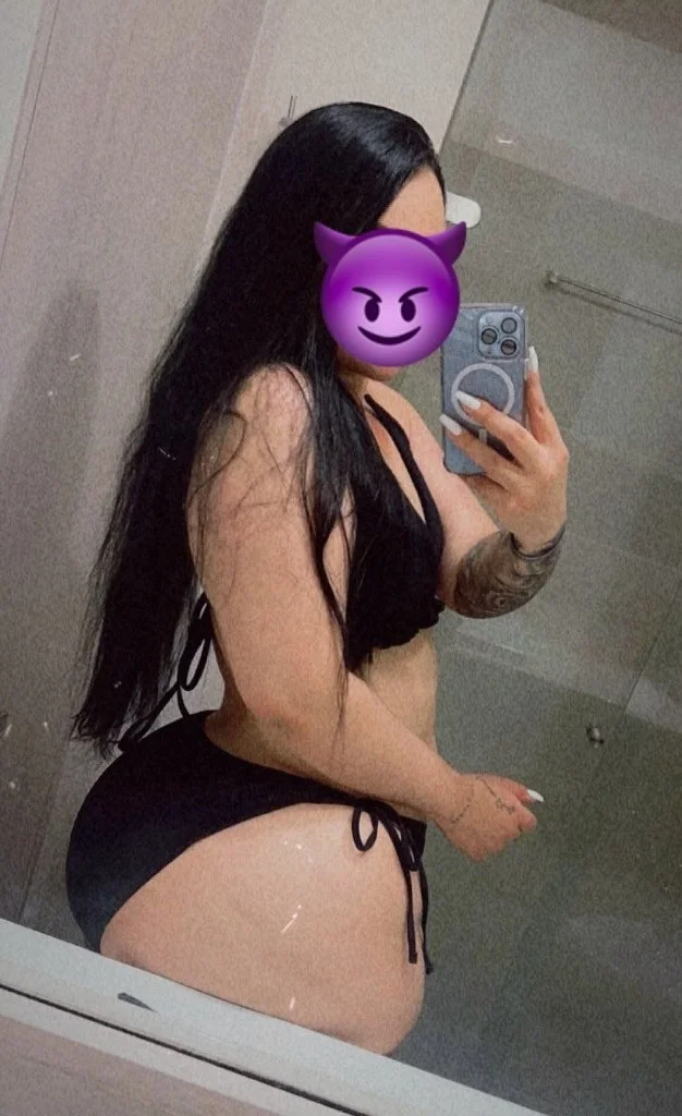 hi papi im available now for incall