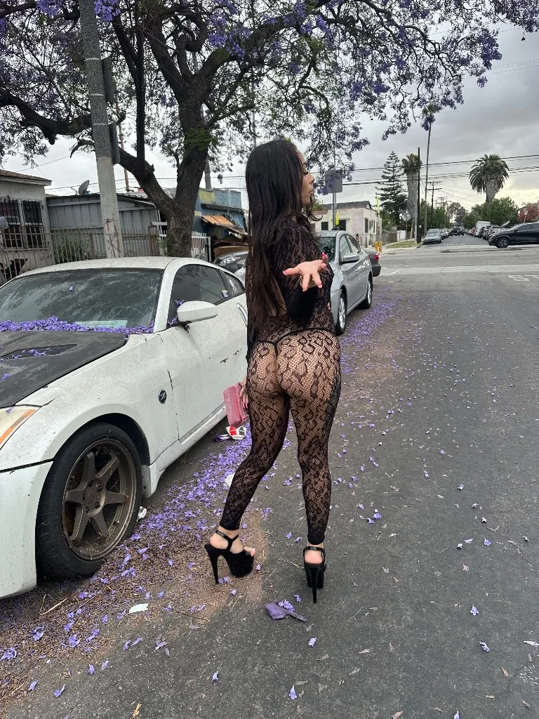 cum feel this wet pussy qv special in Phoenix – Women Seeking Men photo 6
