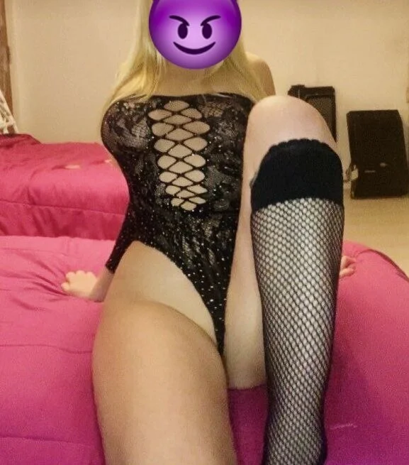 Secrets between my legs, expert tongue, zero rules.. I'll take you to the