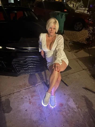 kandi kane back at home in Phoenix – Women Seeking Men photo 5