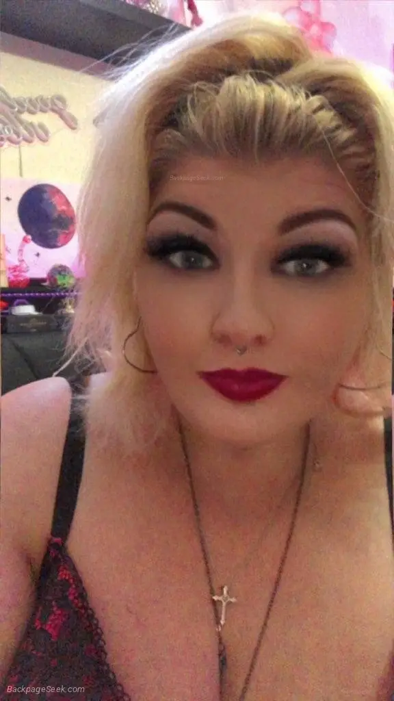 Trade Your Stress for a Naughty Little Escape in Phoenix – Women Seeking Men photo 4