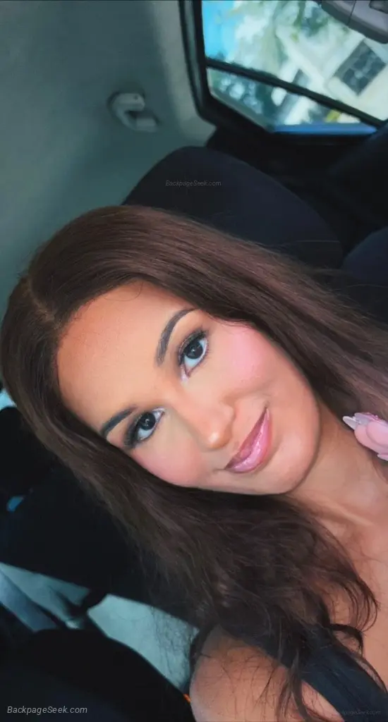 Girl of your dreams & sexy OF content https://onlyfans.com/scarletttmonroe/