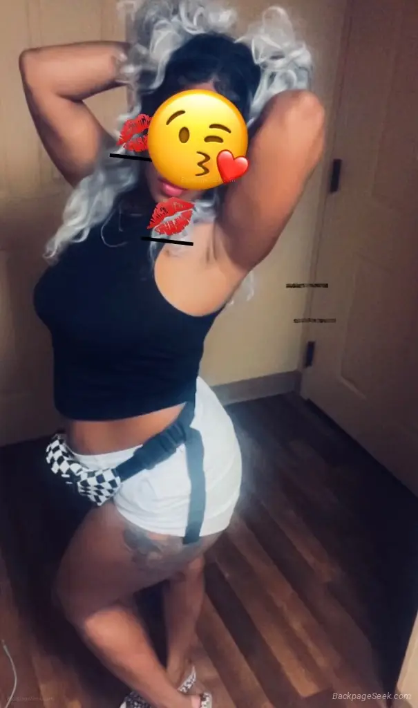 SEXY petite Caramel Cream W/ a Mouth 2 Die For!!! Have U Had Your
