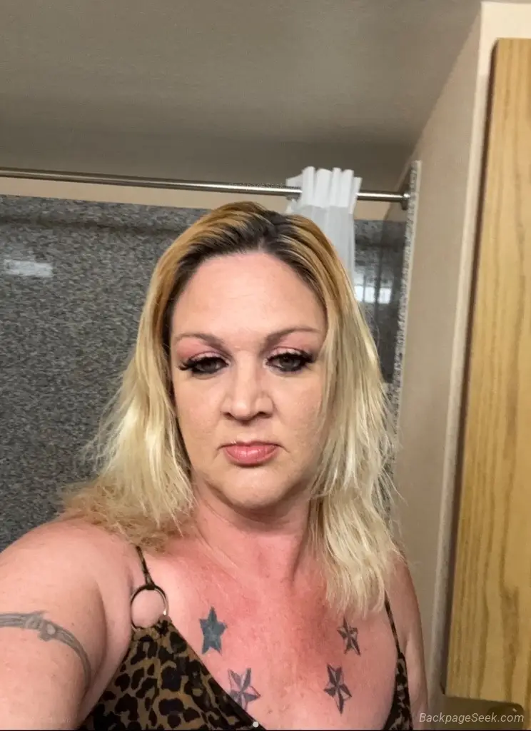Mesa Quick Nut - In Out in Phoenix – Women Seeking Men photo 2