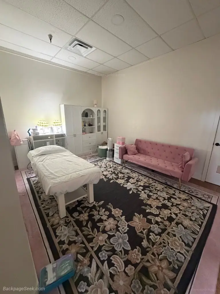 Massage Therapy Available at Lilly's Studio in Phoenix – Women Seeking Men photo 6