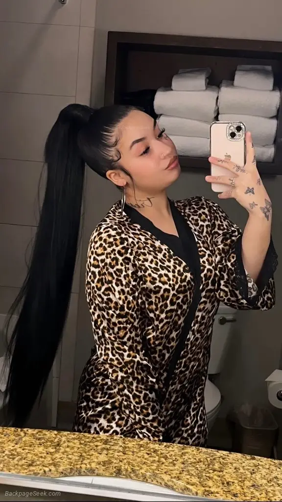 slim thick braceface baddie in Phoenix – Women Seeking Men photo 4