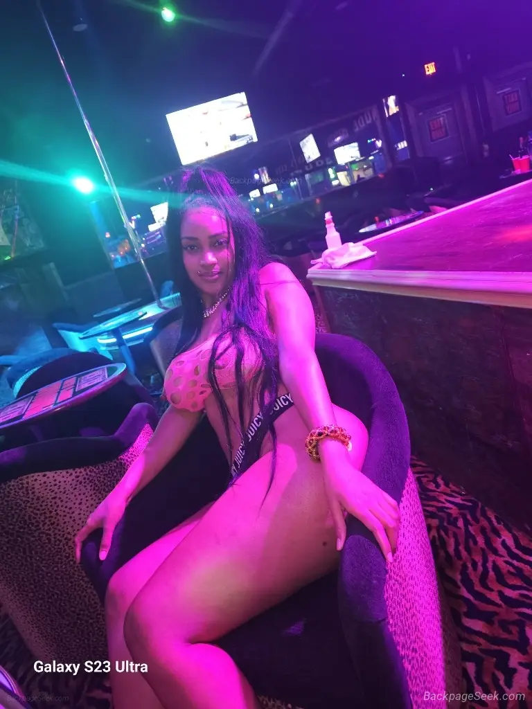 chica sexy natural lista para pasar buen momento in Phoenix – Women Seeking Men photo 3