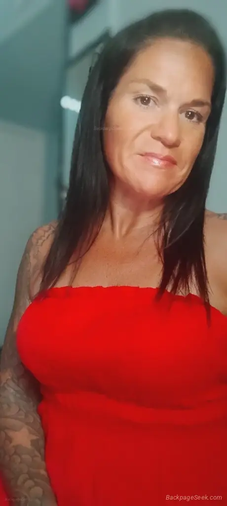 We re all just a bunch of freaks Some of us are just more ho... in Phoenix – Women Seeking Men photo 3