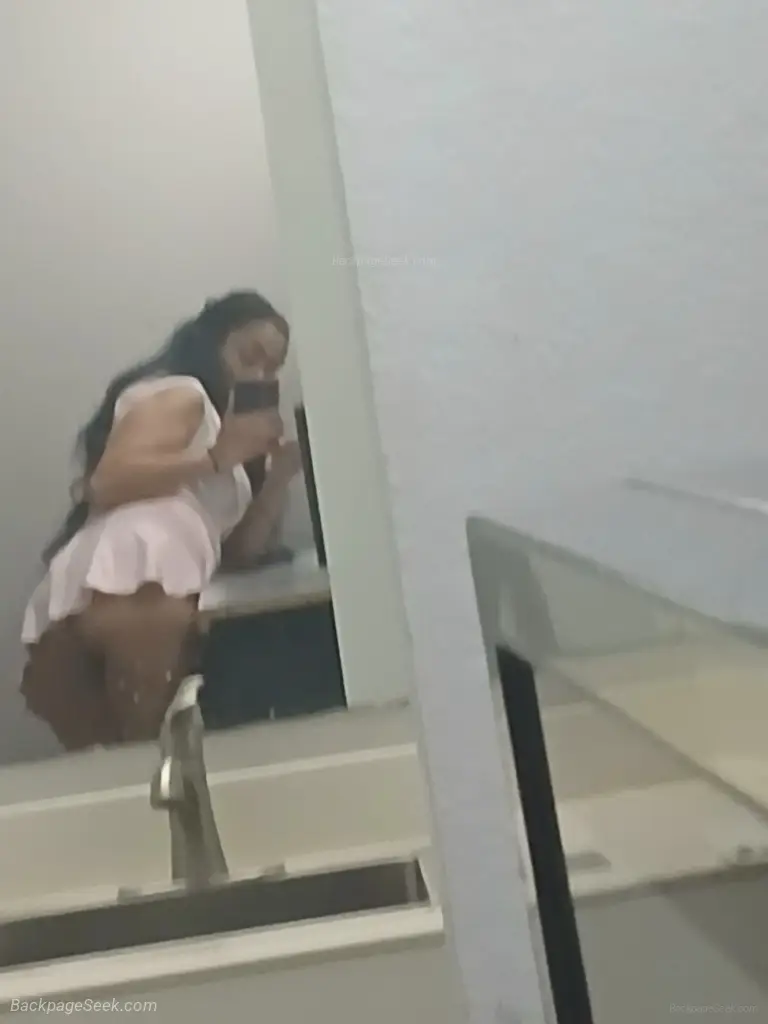 curvy latina in Phoenix – Women Seeking Men photo 2