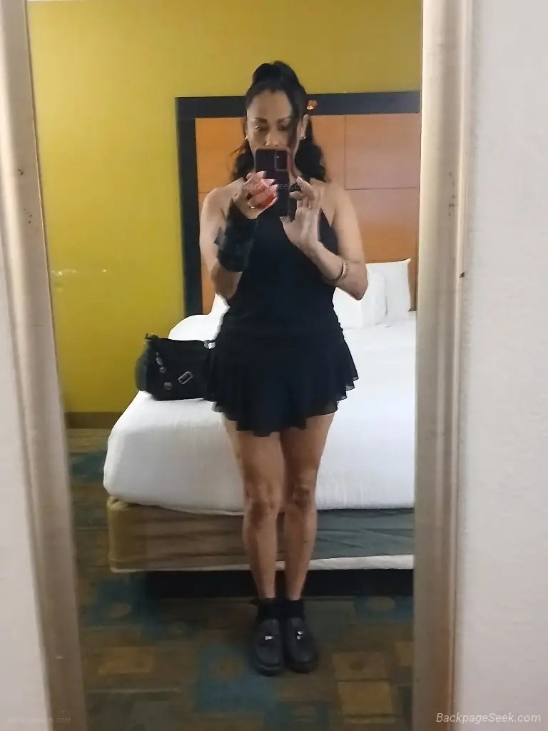curvy latina in Phoenix – Women Seeking Men photo 3