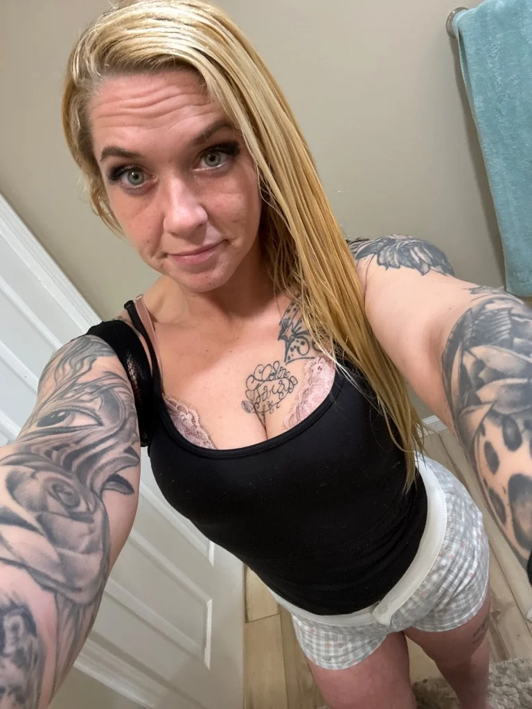 Sexy Submissive Blonde Slut Available MY MAIN PIC IS FROM TO... in Pittsburgh – Women Seeking Men photo 2