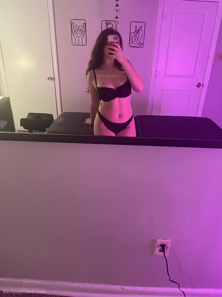 AVAILABLE NOW Erotic Nude Massage by a Beautiful Brunette in Pittsburgh – Women Seeking Men photo 2