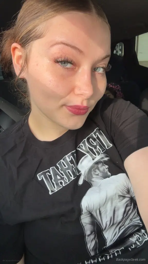 hey loves come check me out