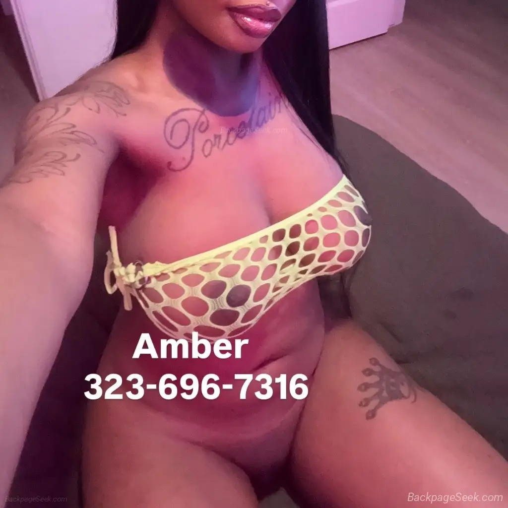 Petite Amber Back in town Visiting for a short time in Pittsburgh – Women Seeking Men photo 6