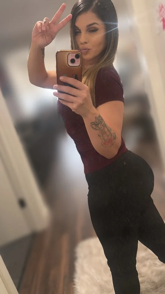 CD OR OUT ONLY ELITE CURVACEOUS LATINA BOMBSHELL in Portland – Women Seeking Men photo 4