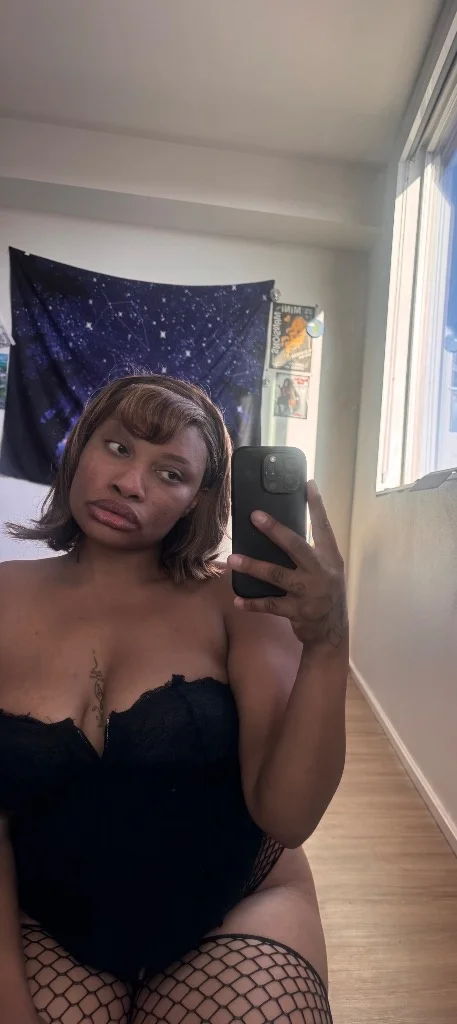 Weekend Luxury Booking Now for Saturday Slots in Portland – Women Seeking Men photo 3
