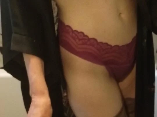 long and luscious dangerous curves ready to playAsk about my... in Portland – Women Seeking Men photo 6