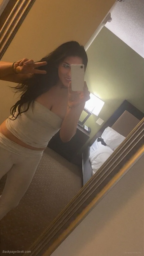 Brunette Bomhshell Besties Double The Mouths Double The Fun... in Portland – Women Seeking Men photo 4