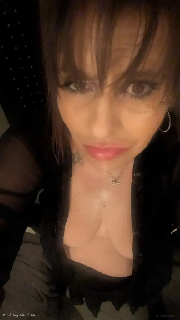 CALL NUMBER IN BODY OF POST HOT SEXY WET N ORALLY GIFTED DIS... in Portland – Women Seeking Men photo 2