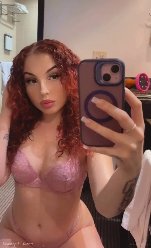LITTLE PETITE FIRECRACKER in Portland – Women Seeking Men photo 2