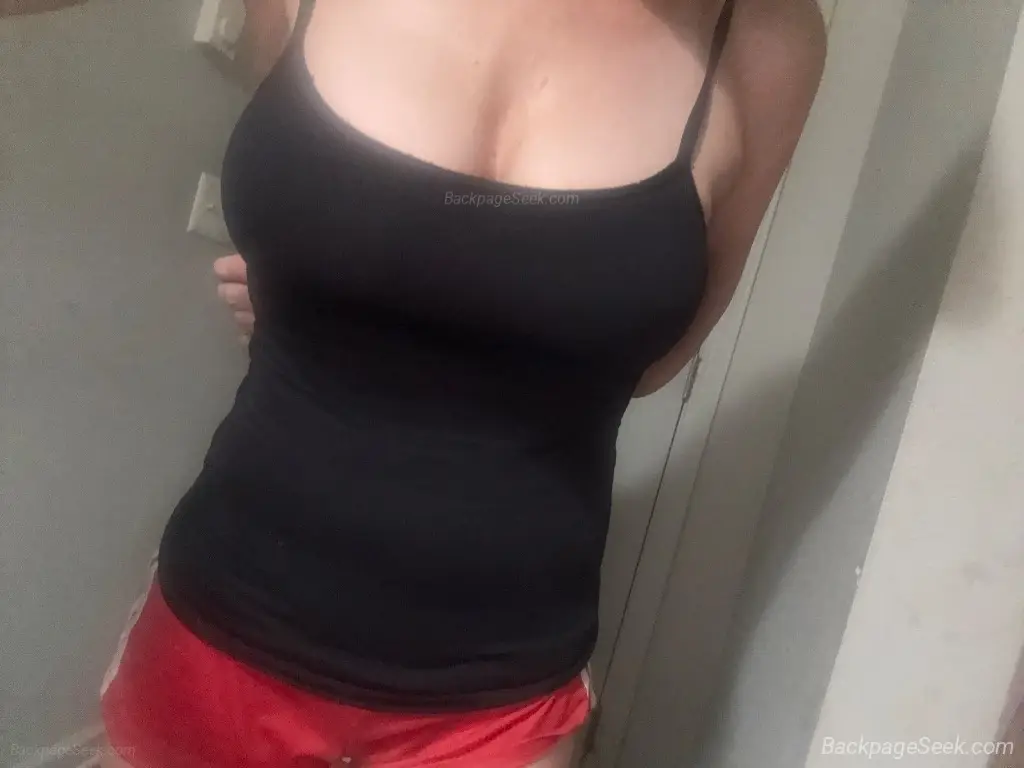 Looking for Company in Portland – Women Seeking Men photo 2