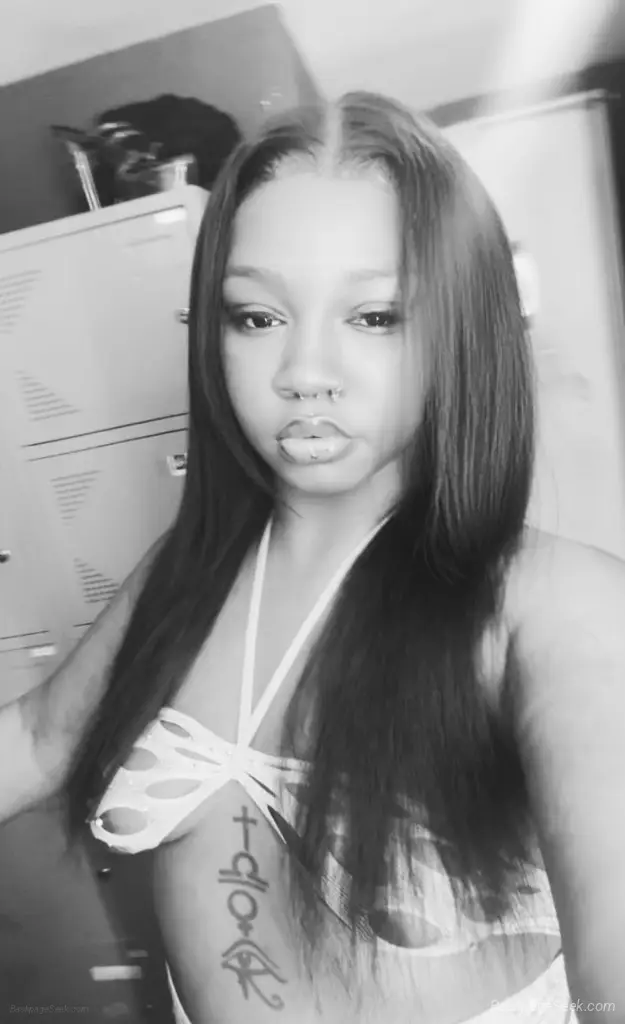 Ready to play OUTCALLS Only in Portland – Women Seeking Men photo 4