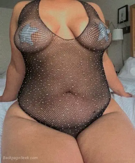 Available now Green eyed Busty Playmate OutcallsIncalls Your in Portland – Women Seeking Men photo 2
