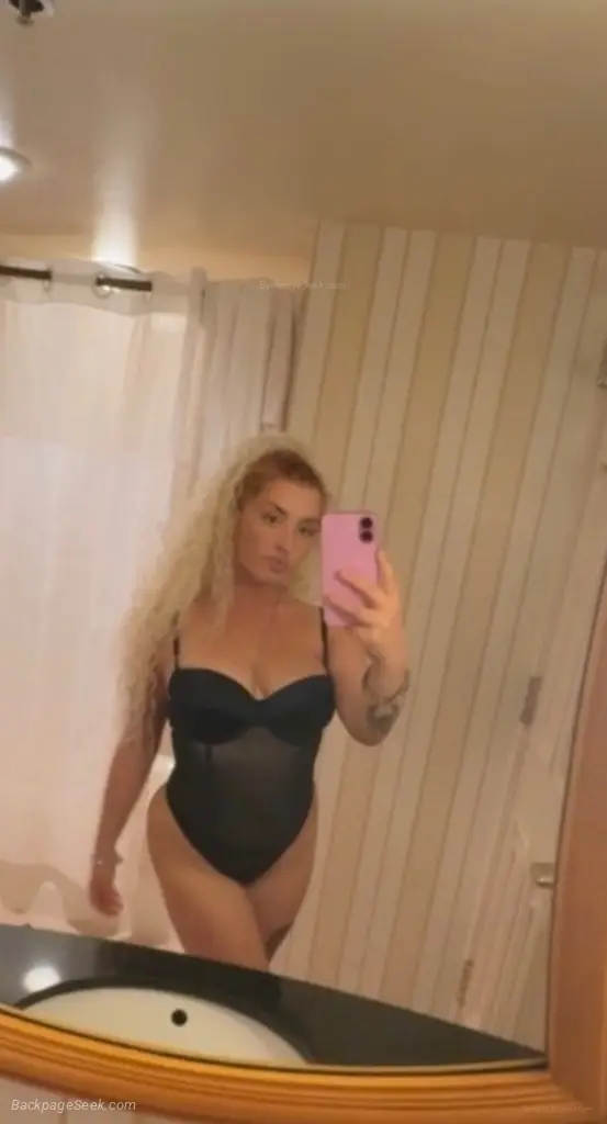 SNOW BUNNY LOOKING FOR FUN in Providence – Women Seeking Men photo 3