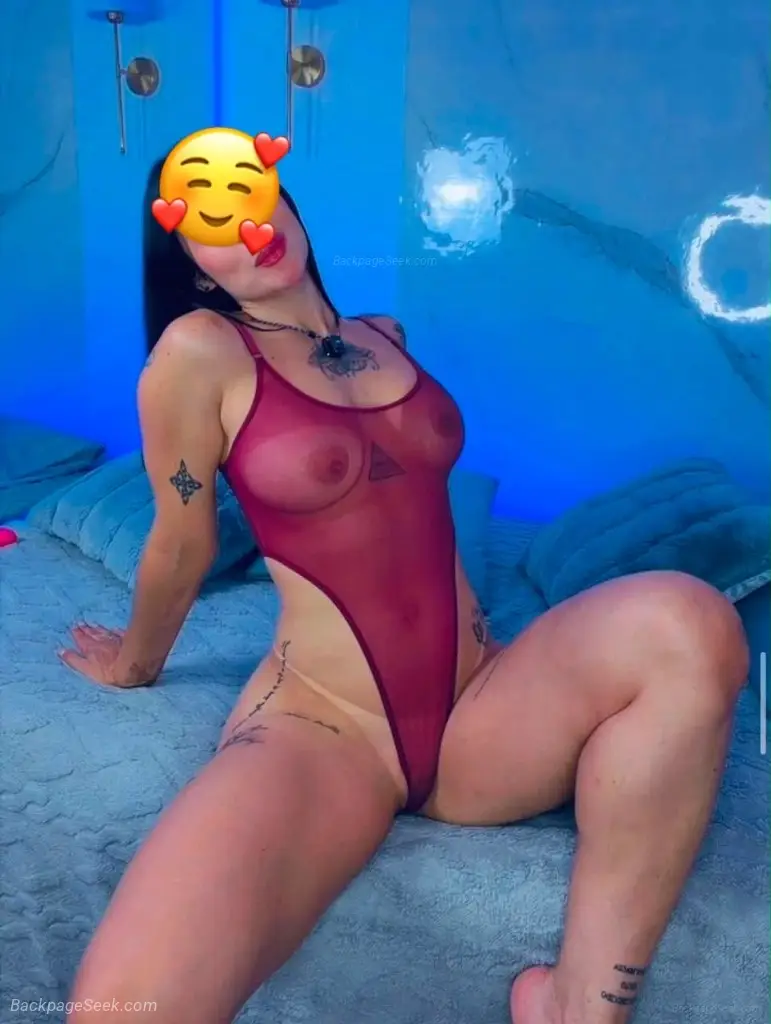 Sexy Latina with Curves, Charm & Great Vibe