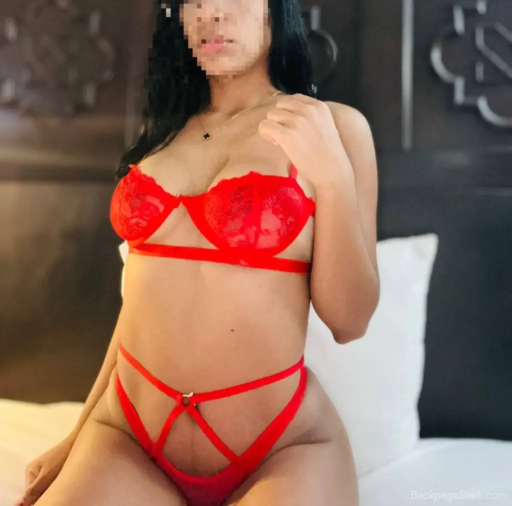 Latina sexy, atractiva y hermosa, disponible ahora para cumplir todas tus