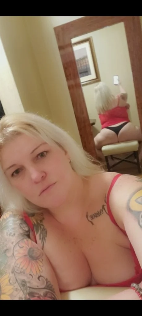 Its Fucking Friday IM A GOOD FUCKING TIME Who is horny and w... in Reno – Women Seeking Men photo 2