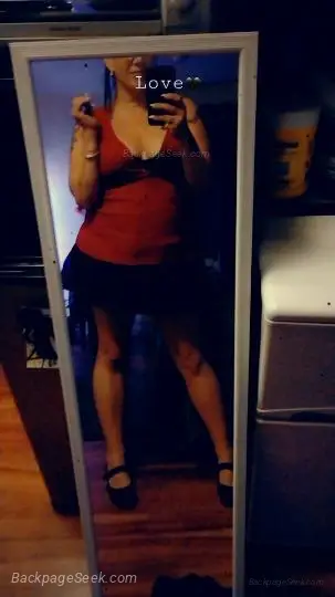Happy Hump Day You work hard now its time to play I'll be yo... in Reno – Women Seeking Men photo 4