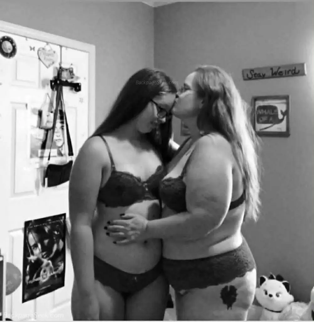 Two Generations, One Style Daughter & Mom Duo